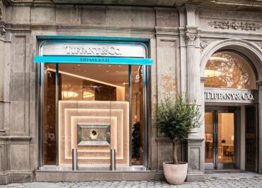 Mobiliario metálico a medida para hostelería: estilo que marca diferencia